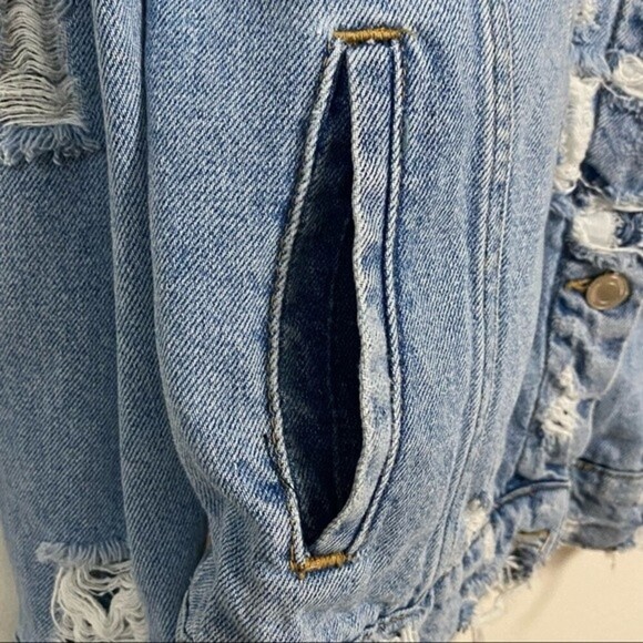 Zara Trafaluc Denimwear Distressed Jacket size Small - Picture 6 of 15